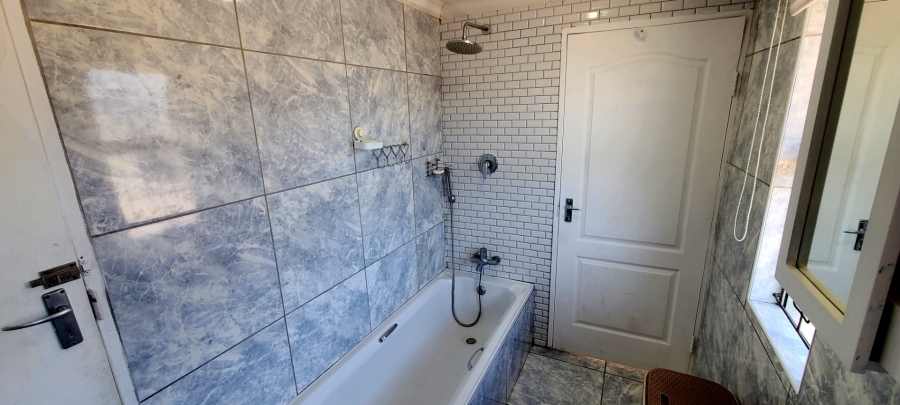 2 Bedroom Property for Sale in Tuscany Glen Western Cape